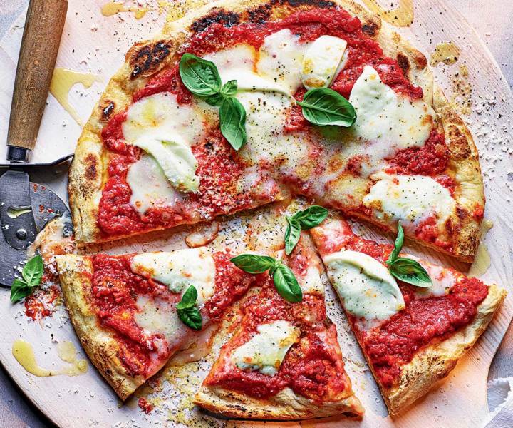 Pizza margherita: master the classic takeaway favourite at home
