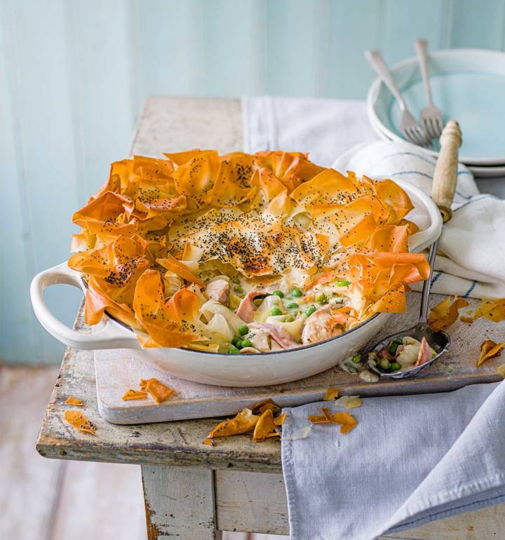 Chicken, ham and leek filo pie