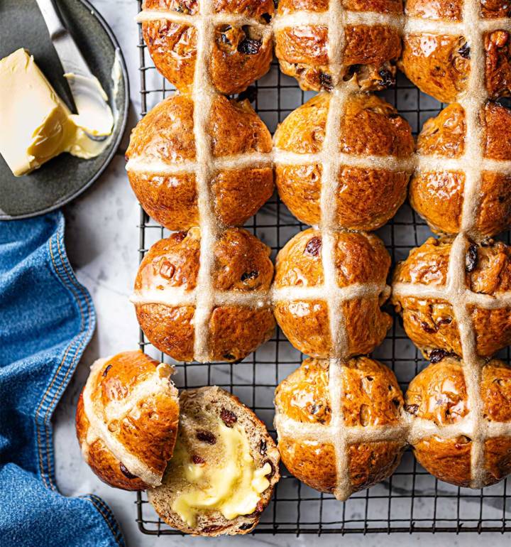 Hot cross buns