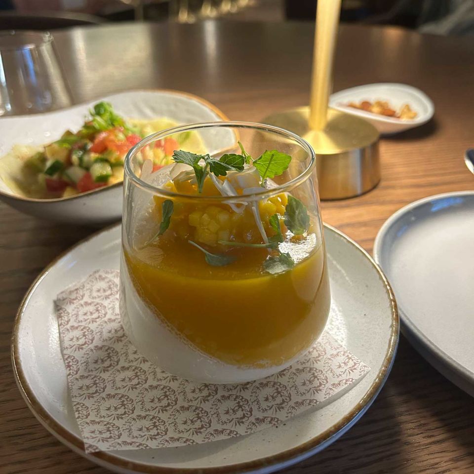 Mango panna cotta