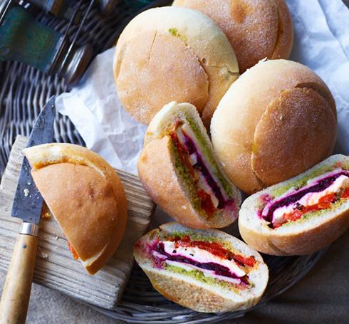 Vegetable-stuffed-picnic-rolls-560_bde031018cc7a6a48158ec4cf93421d6.jpg
